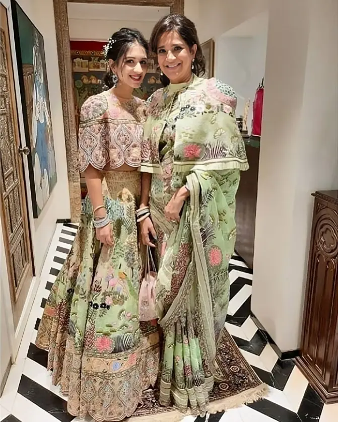 Shaila Viren Merchant with her younger daughter